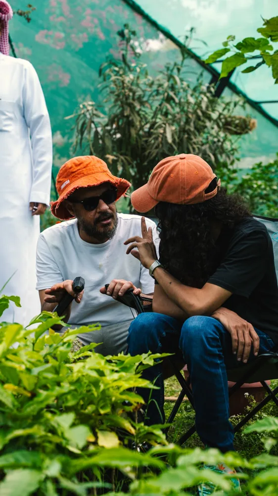 من موقع تصوير «مصنف».